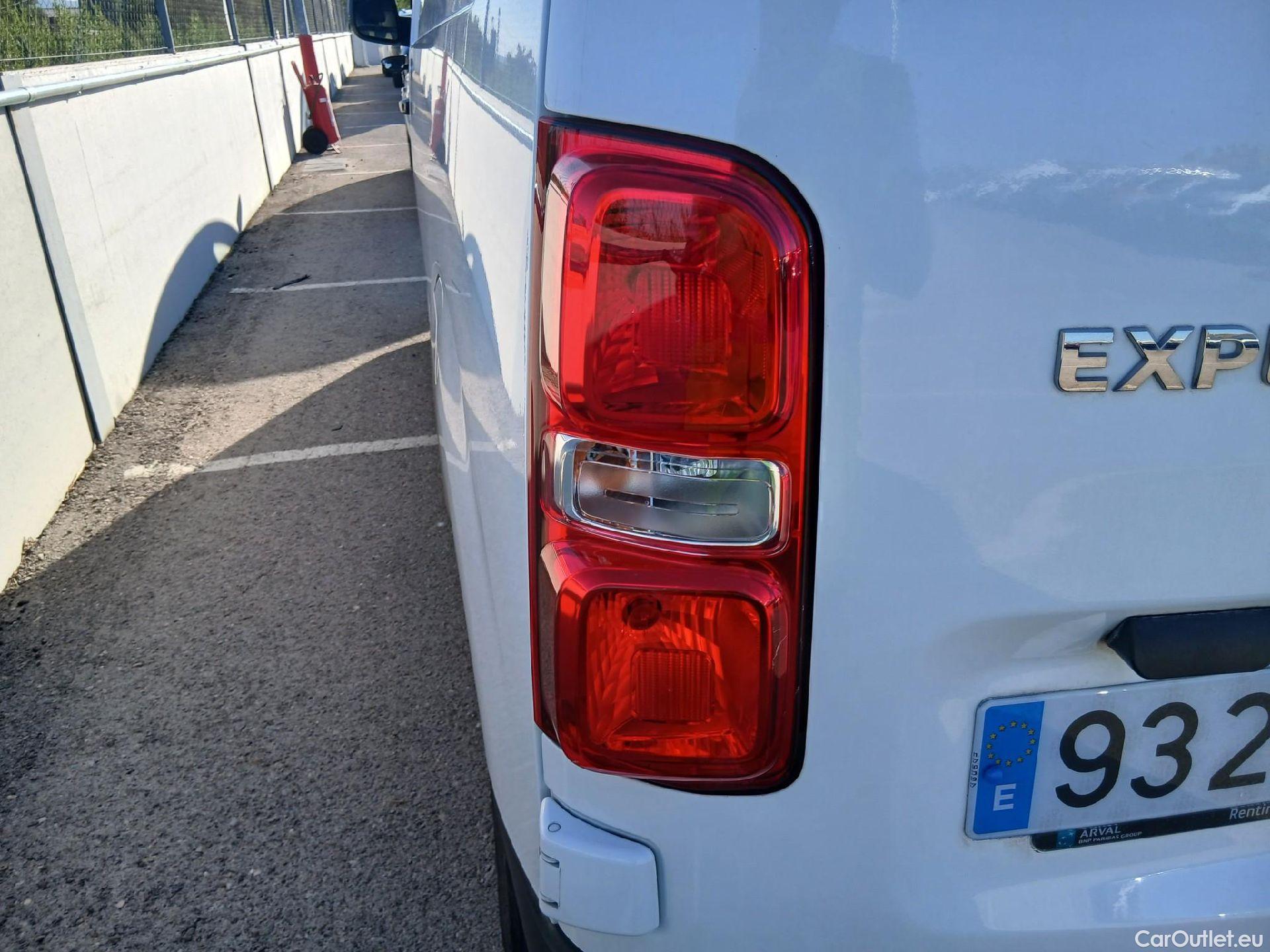  Peugeot  Expert PEUGEOT  / 2016 / 4P / furgón Furgón Premium 1.5 BlueHDi 100 Standard (AC) #17