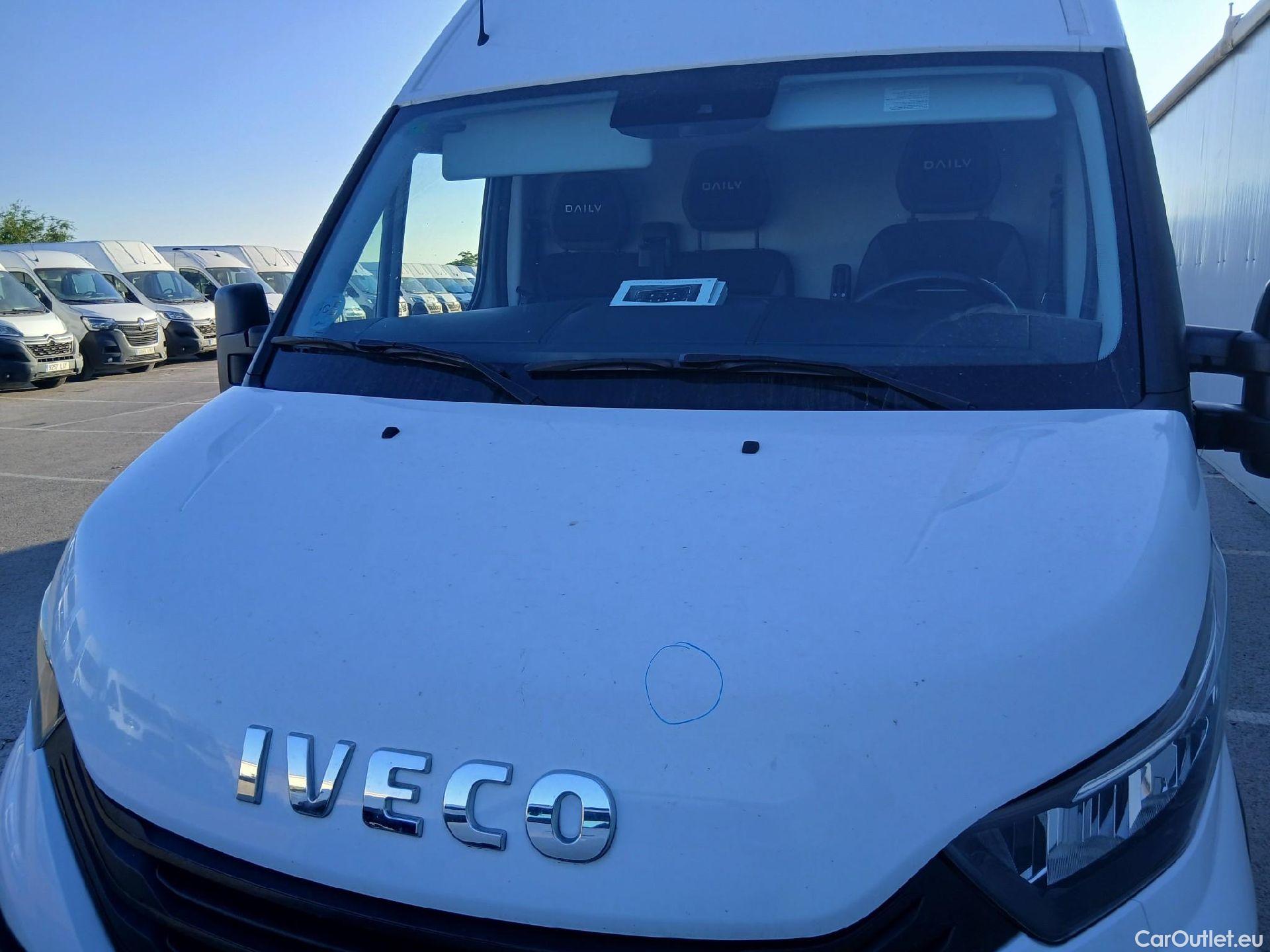 Iveco  Daily IVECO  / 2021 / 4P / furgón 2.3 TD 35S 16 A8 V 3520L/H2 12 M3 #5