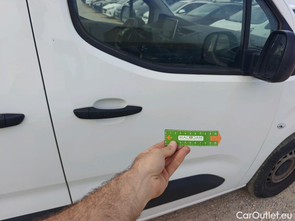 Peugeot  Partner PEUGEOT  / 2018 / 3P / furgón derivado de turismo Pro Standard 600kg BlueHDi 73kW #24