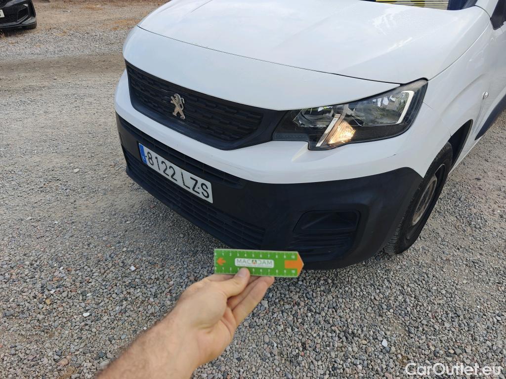  Peugeot  Partner PEUGEOT  / 2018 / 3P / furgón derivado de turismo Pro Standard 600kg BlueHDi 73kW #64