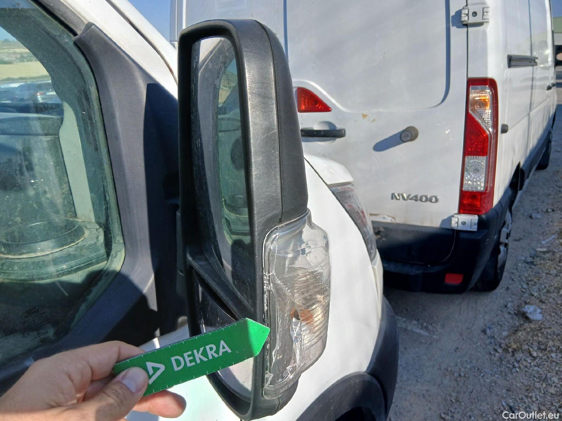  Ford  Transit FORD  / 2013 / 4P / furgón 350 136kW L3H2 Van Trend RWD #39
