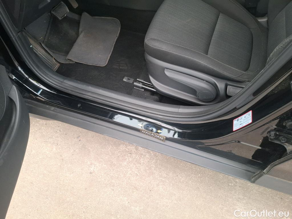  Hyundai  Konna Kona Business Hybrid 2WD 1.6 GDI 140CV BVA6 E6d #1