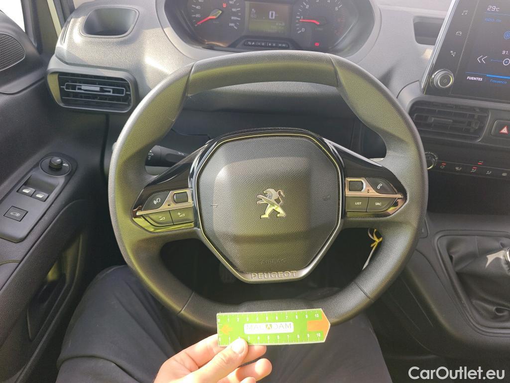  Peugeot  Partner PEUGEOT  / 2018 / 4P / furgón derivado de turismo Premium Standard 600kg BlueHDi 73kW #34