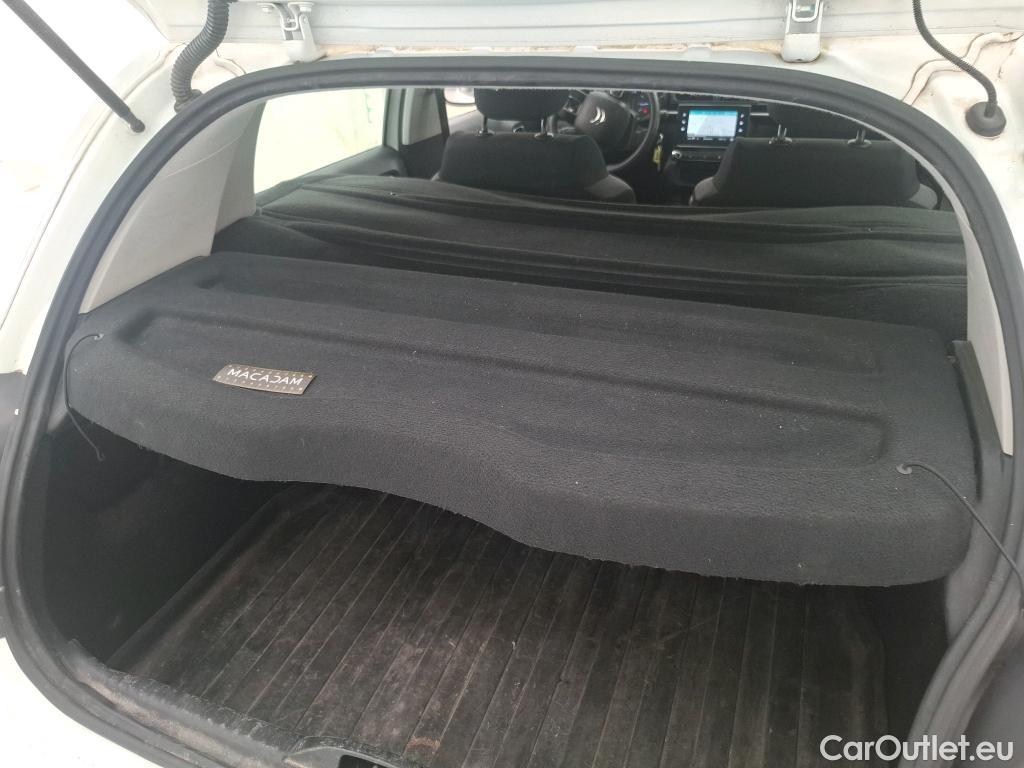  Citroen  C3  Société Feel Nav 1.5 BlueHDI 100CV BVM5 E6dT #26