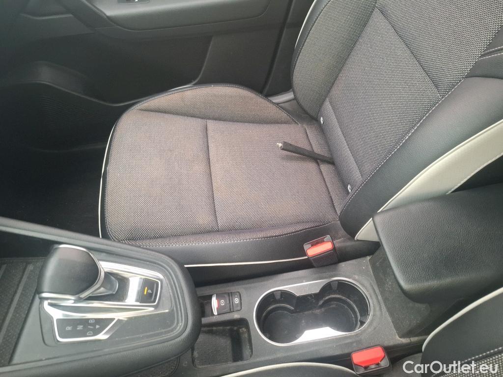  Renault  Captur RENAULT  / 2019 / 5P / SUV Intens E-TECH Plug-in 160 #48