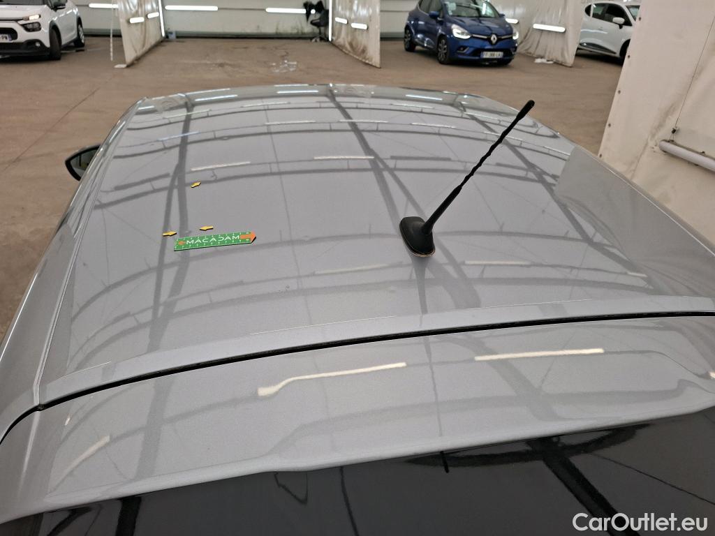  Peugeot  208  Allure Pack 1.2 PureTech 100CV BVM6 E6d #1
