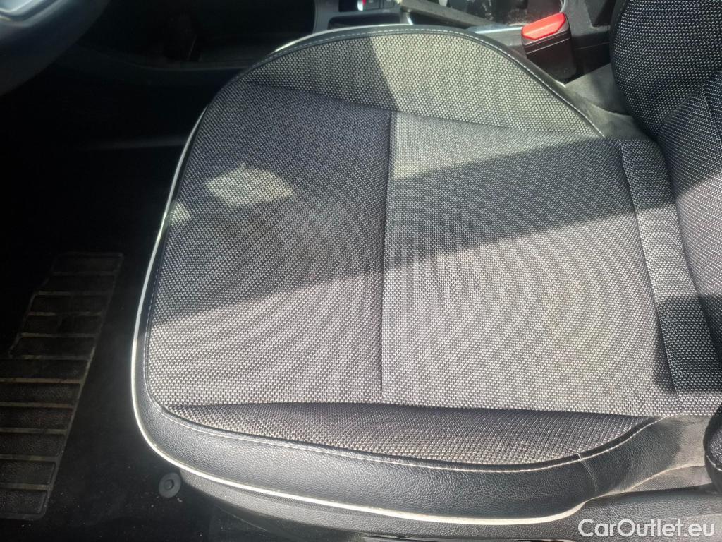  Renault  Captur RENAULT  / 2019 / 5P / SUV Intens E-TECH Plug-in 160 #31