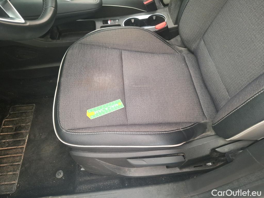  Renault  Captur RENAULT  / 2019 / 5P / SUV Intens E-TECH Plug-in 160 #27
