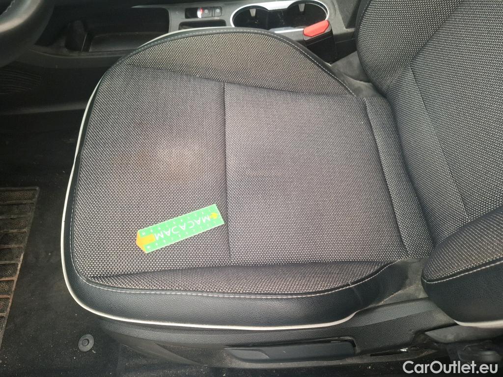  Renault  Captur RENAULT  / 2019 / 5P / SUV Intens E-TECH Plug-in 160 #47