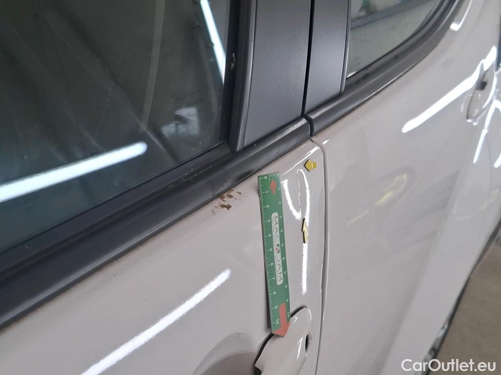  Toyota  Yaris TOYOTA  Hybride / 2019 / 5P / Berline Hybride 116h Dynamic Business Stage Acad #22