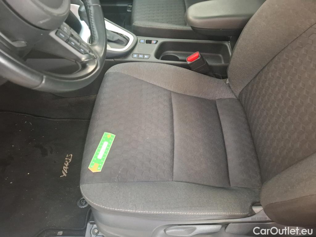  Toyota  Yaris TOYOTA  Hybride / 2019 / 5P / Berline Hybride 116h Dynamic Business Stage Acad #68