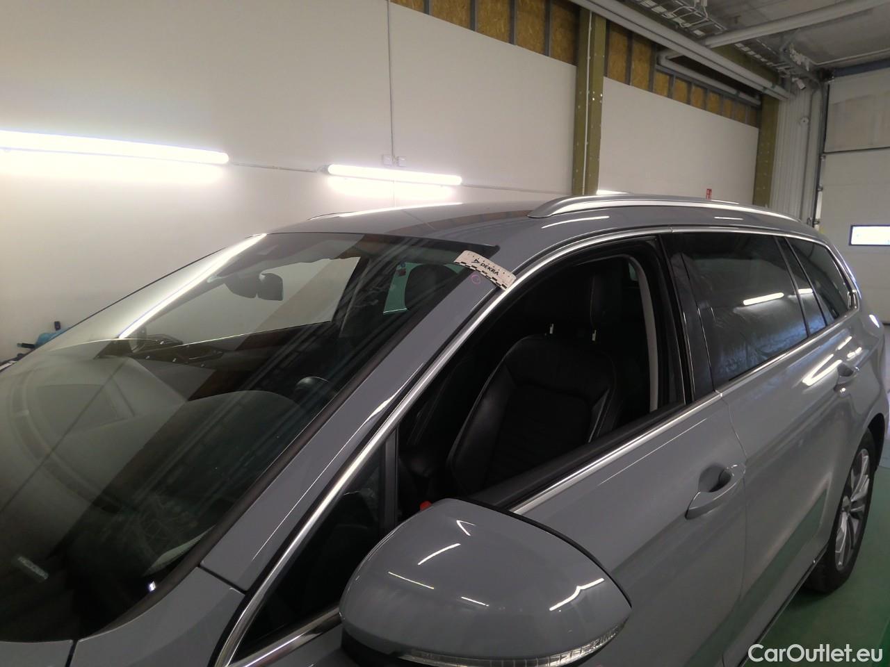  Volkswagen  Passat  Sp.Combi GTE #24
