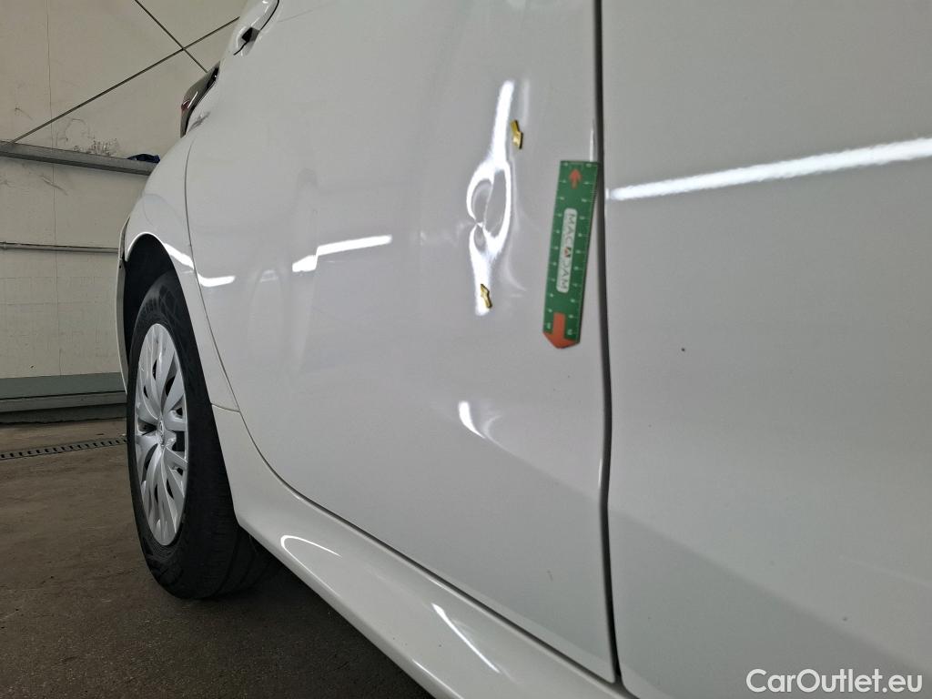  Toyota  Yaris TOYOTA  Hybride / 2019 / 5P / Berline Hybride 116h Dynamic Business Stage Acad #29