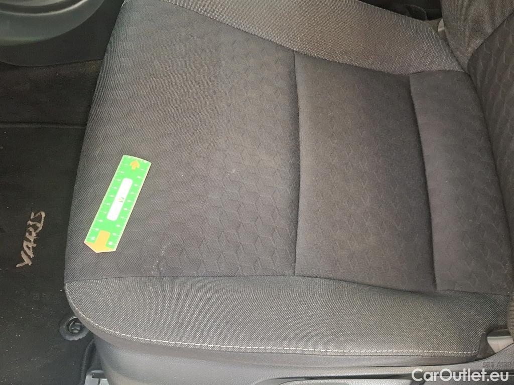  Toyota  Yaris TOYOTA  Hybride / 2019 / 5P / Berline Hybride 116h Dynamic Business Stage Acad #69