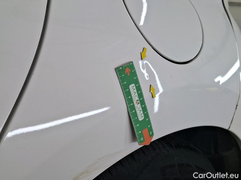  Toyota  Yaris TOYOTA  Hybride / 2019 / 5P / Berline Hybride 116h Dynamic Business Stage Acad #31