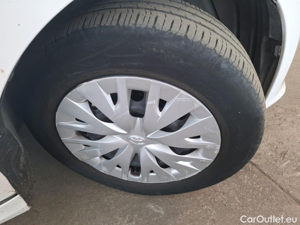  Toyota  Yaris TOYOTA  Hybride / 2019 / 5P / Berline Hybride 116h Dynamic Business Stage Acad #60