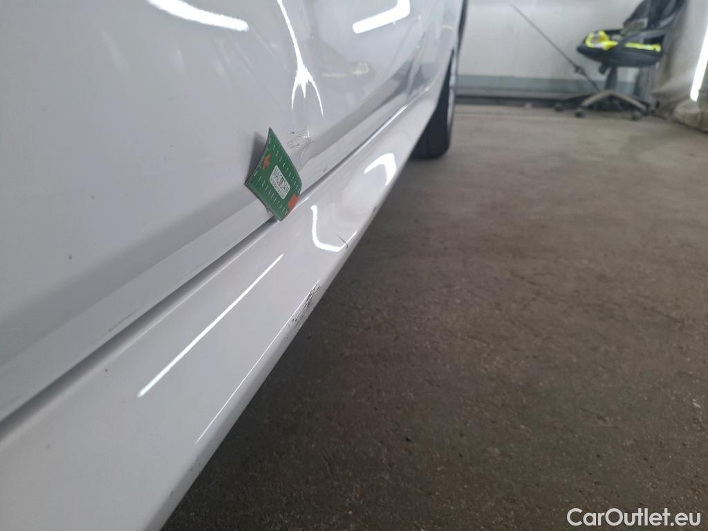  Toyota  Yaris TOYOTA  Hybride / 2019 / 5P / Berline Hybride 116h Dynamic Business Stage Acad #8