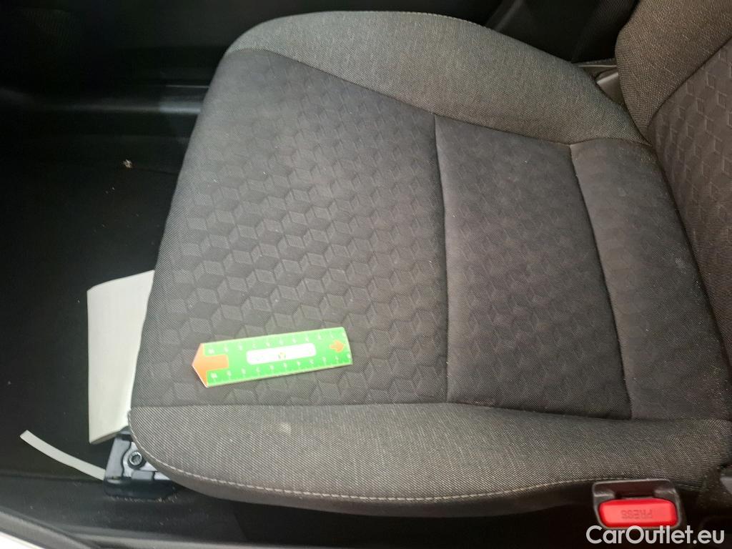  Toyota  Yaris TOYOTA  Hybride / 2019 / 5P / Berline Hybride 116h Dynamic Business Stage Acad #70