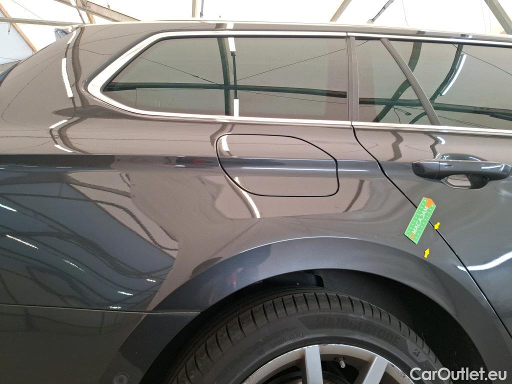  Volkswagen  Passat VOLKSWAGEN  SW / 2019 / 5P / Break 1.5 TSI 150 ACT OPF DSG7 SW LOUNGE #1