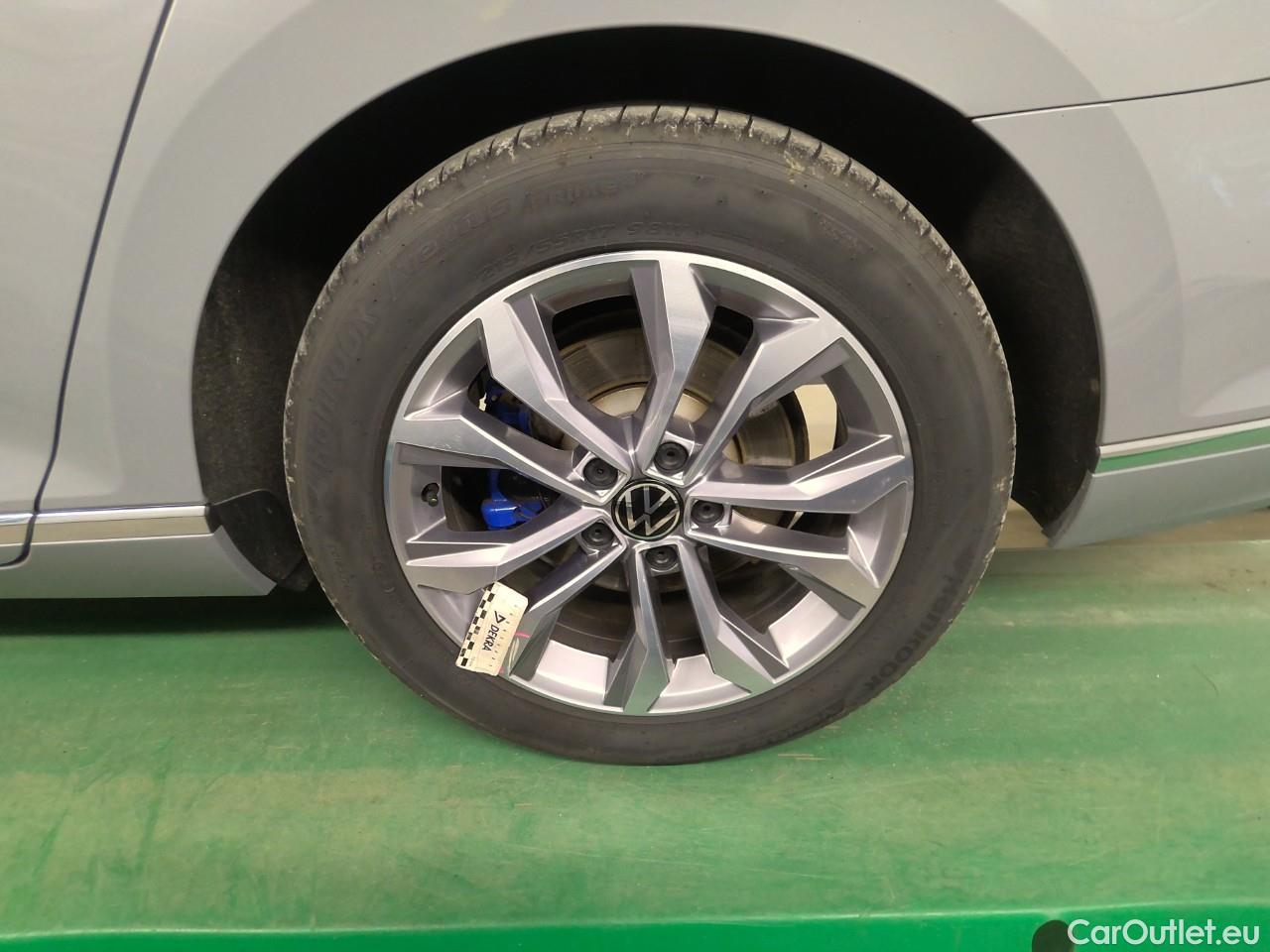  Volkswagen  Passat  Sp.Combi GTE #12