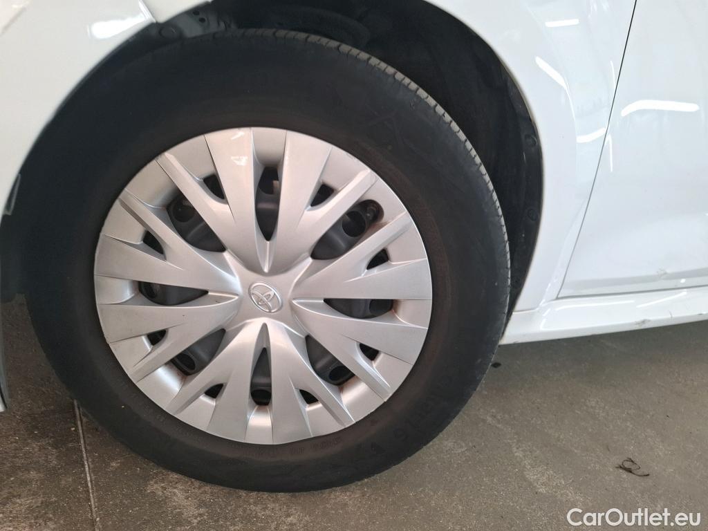  Toyota  Yaris TOYOTA  Hybride / 2019 / 5P / Berline Hybride 116h Dynamic Business Stage Acad #59