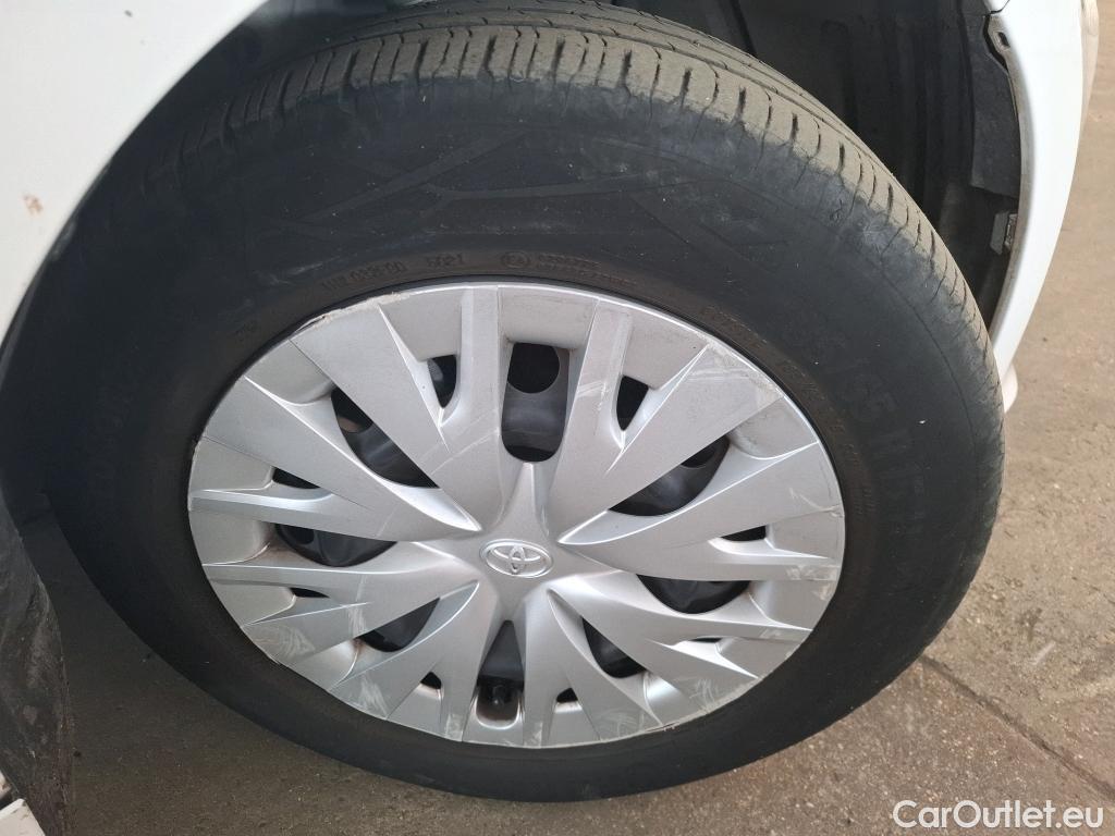  Toyota  Yaris TOYOTA  Hybride / 2019 / 5P / Berline Hybride 116h Dynamic Business Stage Acad #61