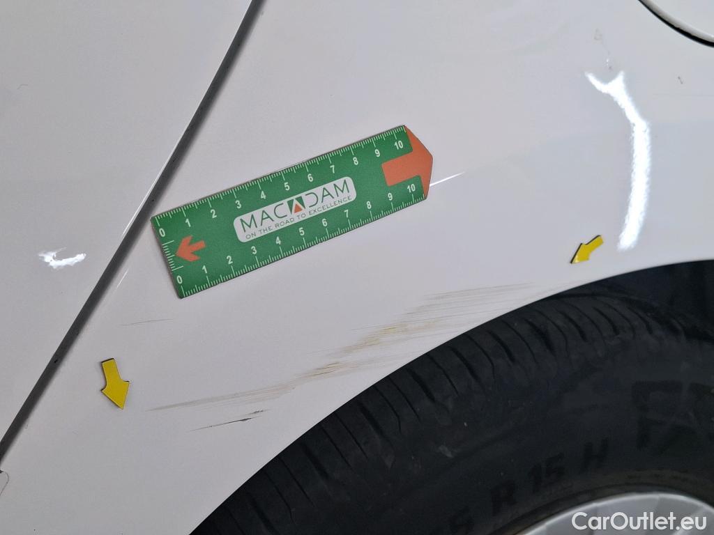 Toyota  Yaris TOYOTA  Hybride / 2019 / 5P / Berline Hybride 116h Dynamic Business Stage Acad #33