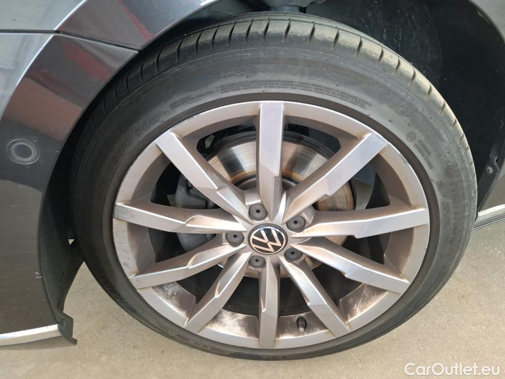  Volkswagen  Passat VOLKSWAGEN  SW / 2019 / 5P / Break 1.5 TSI 150 ACT OPF DSG7 SW LOUNGE #13