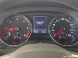  Volkswagen  Passat Volkswagen  2.0 TDI EVO 150 KM 6 biegów Essence 4d #5