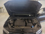  Volkswagen  Passat Volkswagen  2.0 TDI EVO 150 KM 6 biegów Essence 4d #13