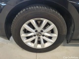  Volkswagen  Passat Volkswagen  Variant 2.0 TDI EVO 150 KM 6 biegów Business 5d #9