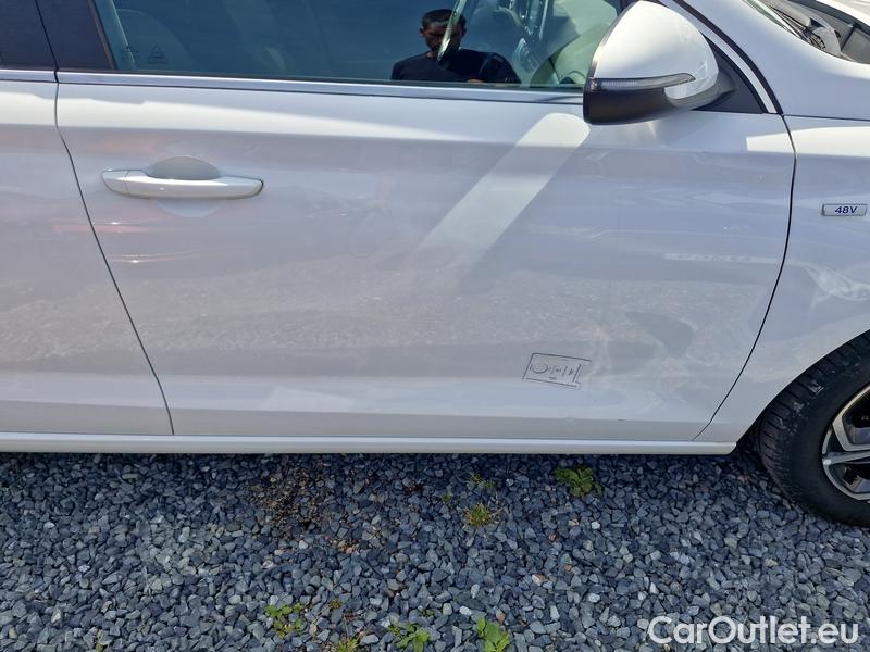  Hyundai  i30   cw (PD)(2017->)  kom.1.5T-GDI Family Smart #33