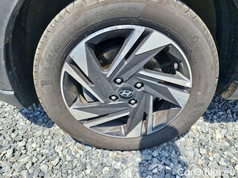  Hyundai  Bayon   (2021)  1.2i Comfort Club 5d #3