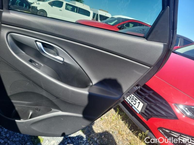  Hyundai  i30   cw (PD)(2017->)  FB 1.5TGDI 118 Smart #13