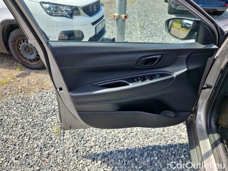  Hyundai  Bayon   (2021)  1.2i Comfort Club 5d #5