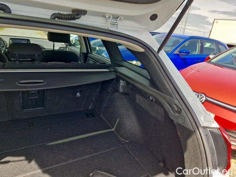  Hyundai  i30   cw (PD)(2017->)  kom.1.5T-GDI Family Smart #22