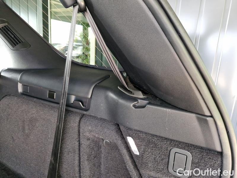  Land Rover  Discovery  5 (10.2016->)  D250 SE 4WD AT 5d #20