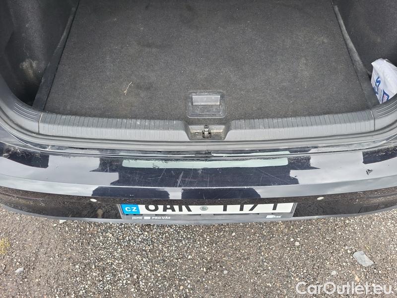  Volkswagen  Golf  VIII (CD1) (2019) 2,0 TDI 85 Life 5d #28