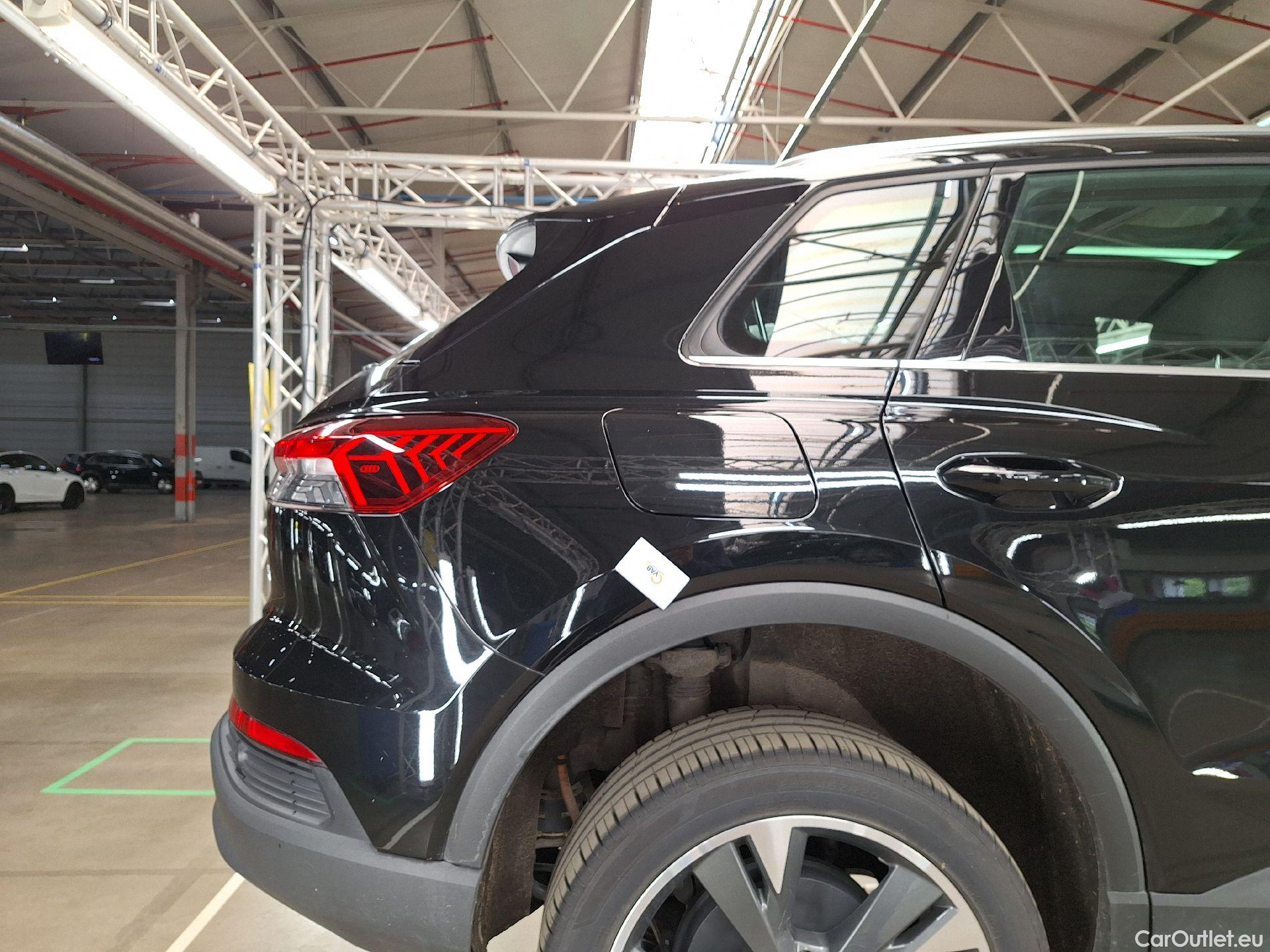  Audi  Q4 E-Tron Audi,  '21 BEV, Audi  40 e-tron Attraction 5d #5