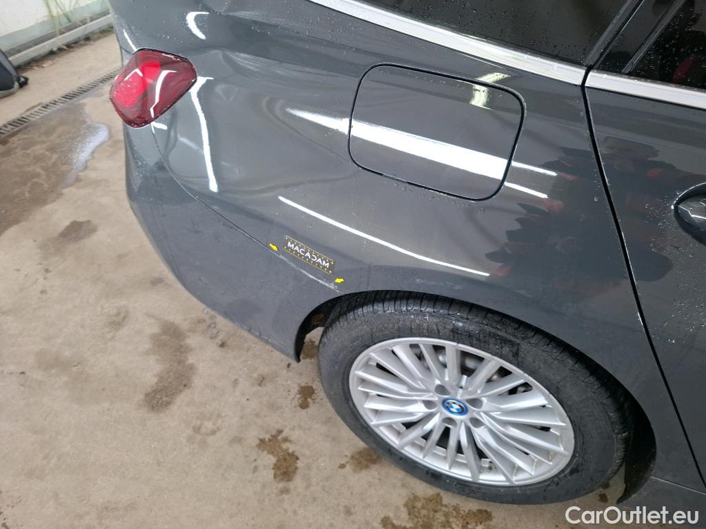  Bmw  Serie 3 BMW Série 3 Touring / 2019 / 5P / Break 320e 204ch Luxury BVA8 Hybride #1