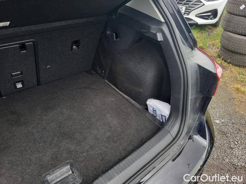  Volkswagen  Golf  VIII (CD1) (2019) 2,0 TDI 85 Life 5d #29