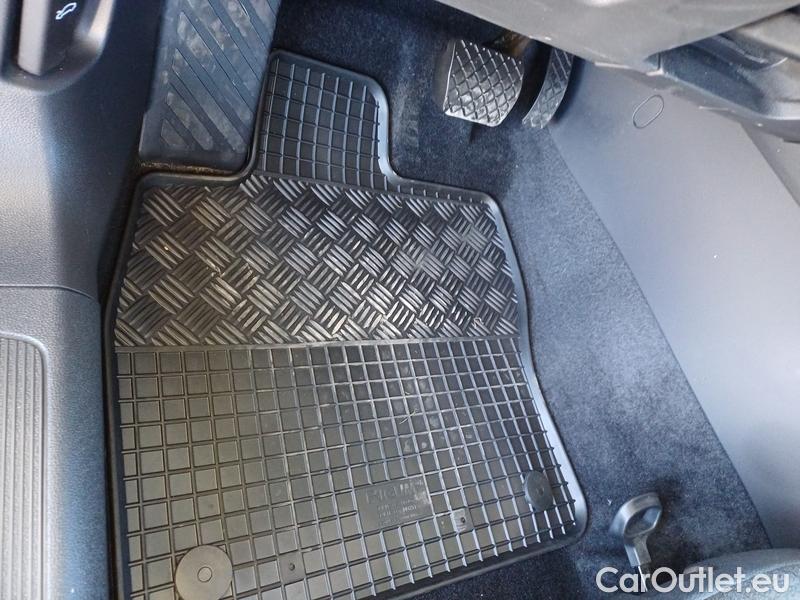  Volkswagen  Passat  Variant (CB5) (2019) Pas.Var.1.5TSI Business AT #5