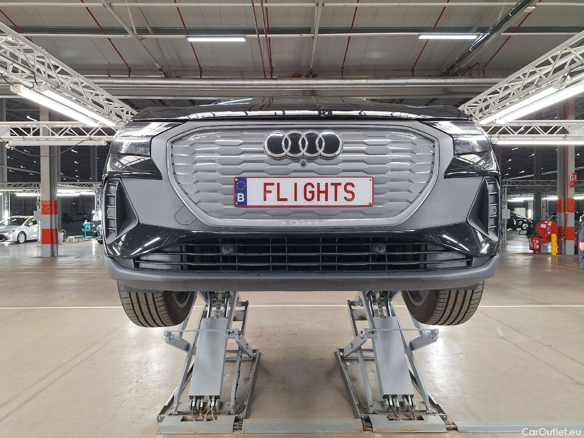  Audi  Q4 E-Tron Audi,  '21 BEV, Audi  40 e-tron Attraction 5d #26
