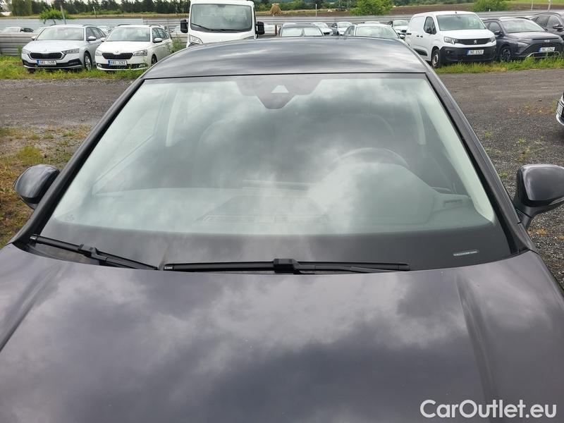  Volkswagen  Golf  VIII (CD1) (2019) 2,0 TDI 85 Life 5d #1