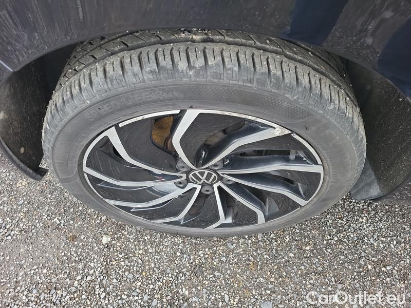  Volkswagen  Golf  VIII (CD1) (2019) 2,0 TDI 85 Life 5d #15