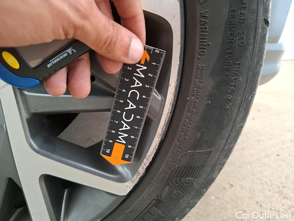  Hyundai  Konna Kona Executive Hybrid 2WD 1.6 GDI 140CV BVA6 E6d #25