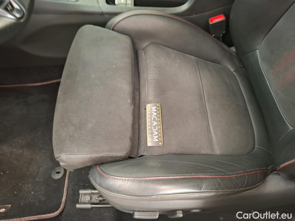  Hyundai  i30 HYUNDAI  Fastback / 2020 / 5P / Berline 1.5 T-GDI 160 MHEV DCT-7 FASTBACK N LINE #19