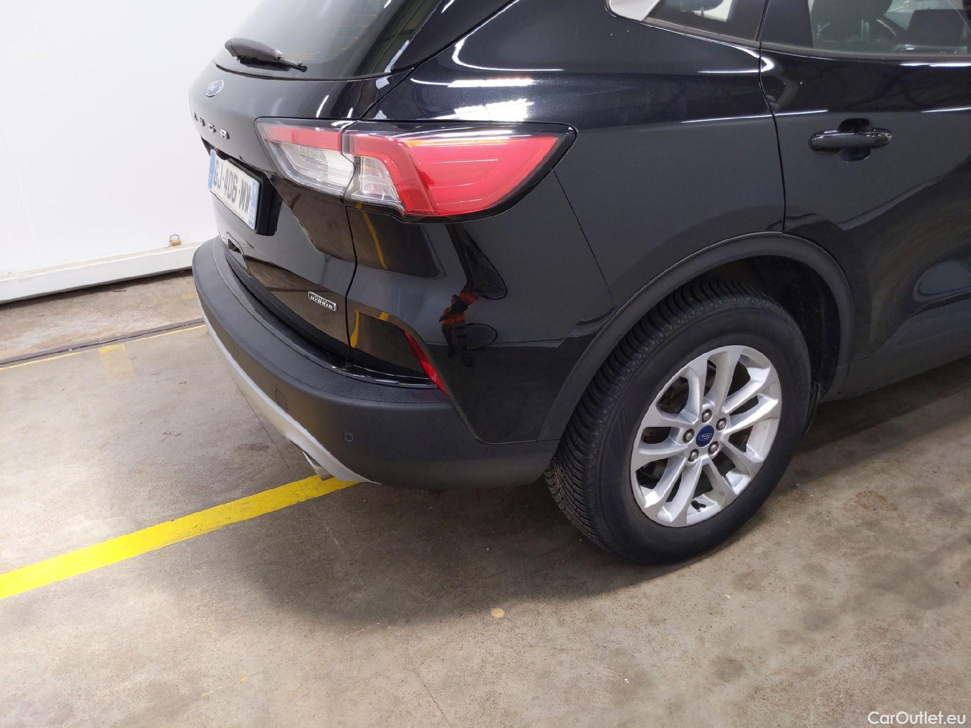  Ford  Kuga FORD  / 2019 / 5P / SUV 2.5 Dur 225 hybrid PHEV Pshift Titanium #21
