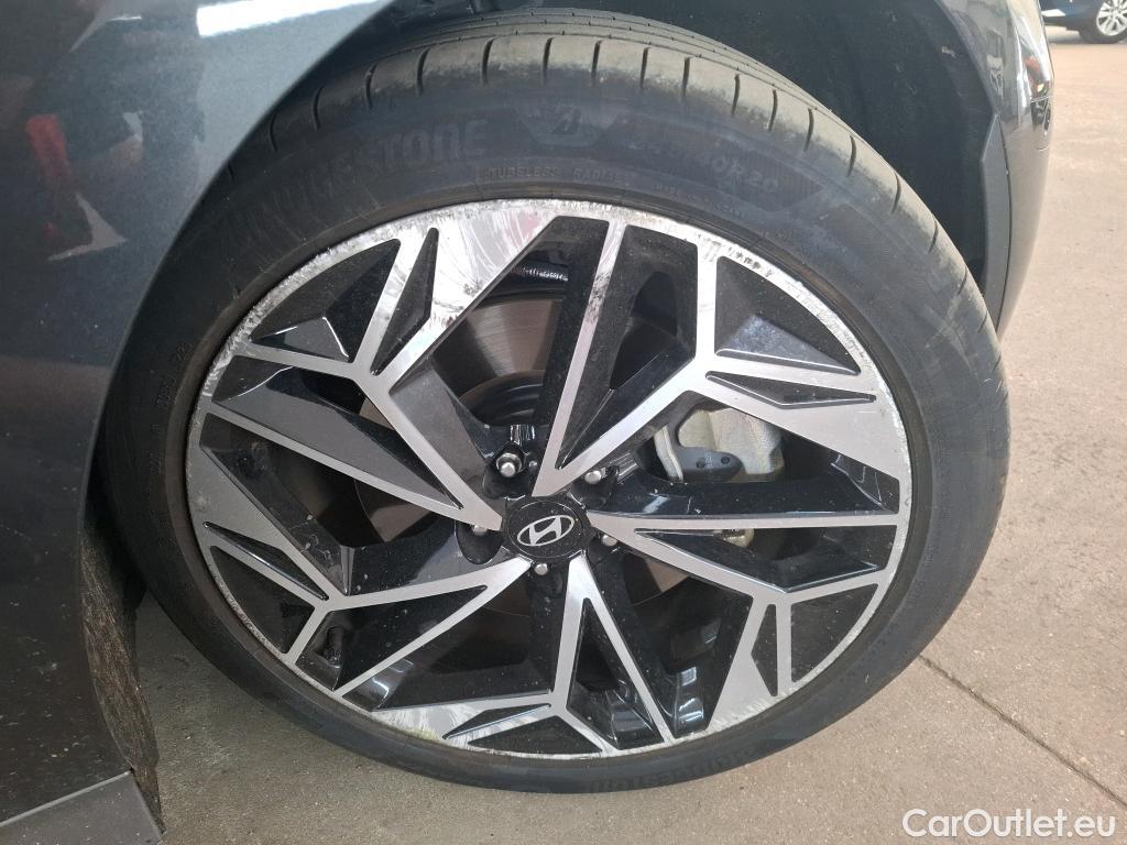  Hyundai   Ioniq HYUNDAI 6 / 2022 / 4P / Berline BEV 77kWh 229ch Executive #2