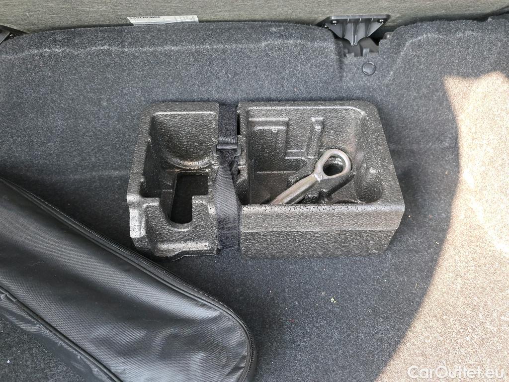  Bmw  X1 BMW  / 2019 / 5P / todoterreno sDrive18d #9